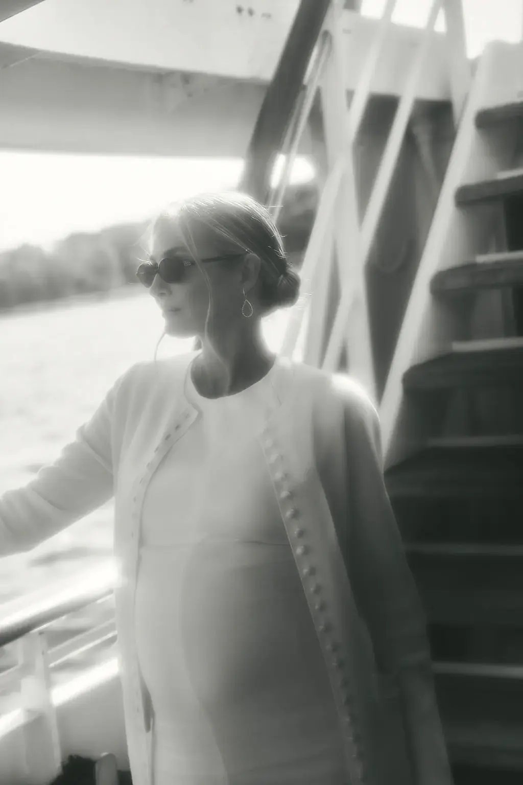 Professionell bröllopsfotograf dokumenterar vigselceremoni