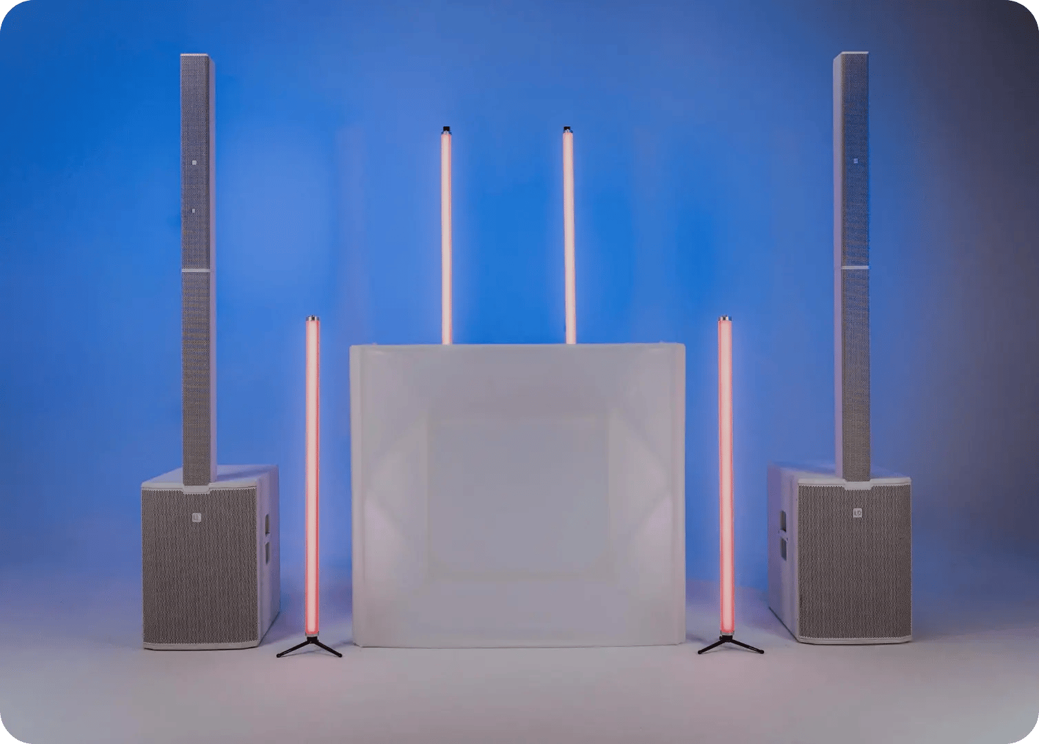 Ljud och ljus installation inför bröllopsfest